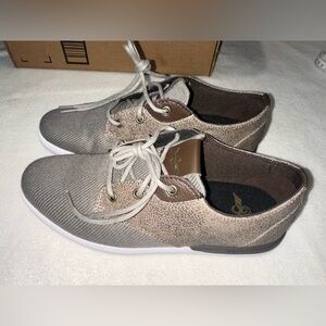 Creative Recreation men Gray and Brown Sneakers size 7.      (#73)